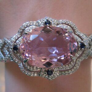 Kunzit stunning bracelet made in italy 18k gold Runway Luxurious Style